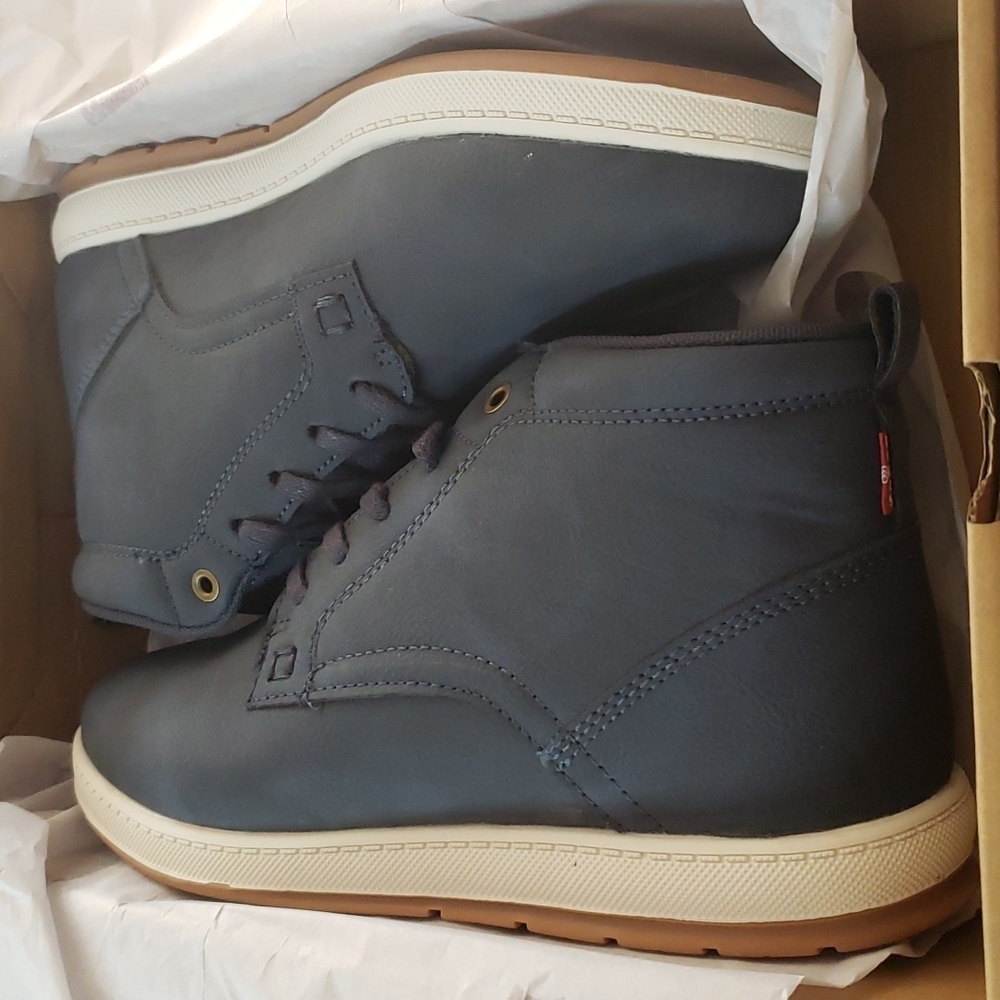 LEVI Men Goshen boots size 8
